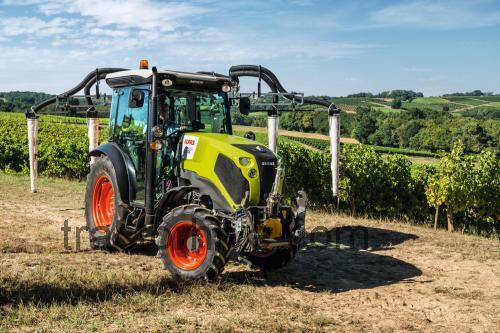 Claas Nexos 250 specs and reviews
