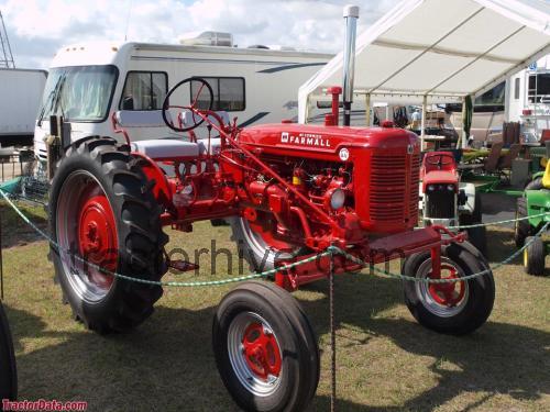 Farmall Super AV specs and reviews 