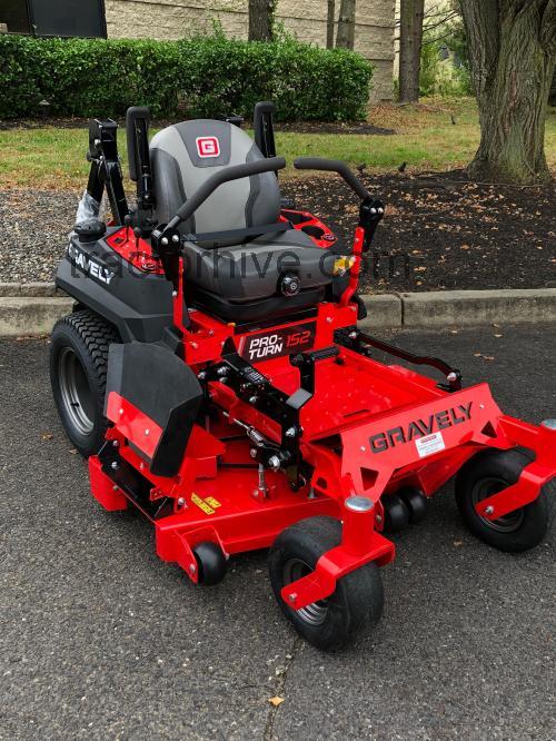 Gravely Pro-Turn 152 specs and reviews 