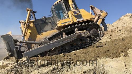 Komatsu D275 specs and reviews 